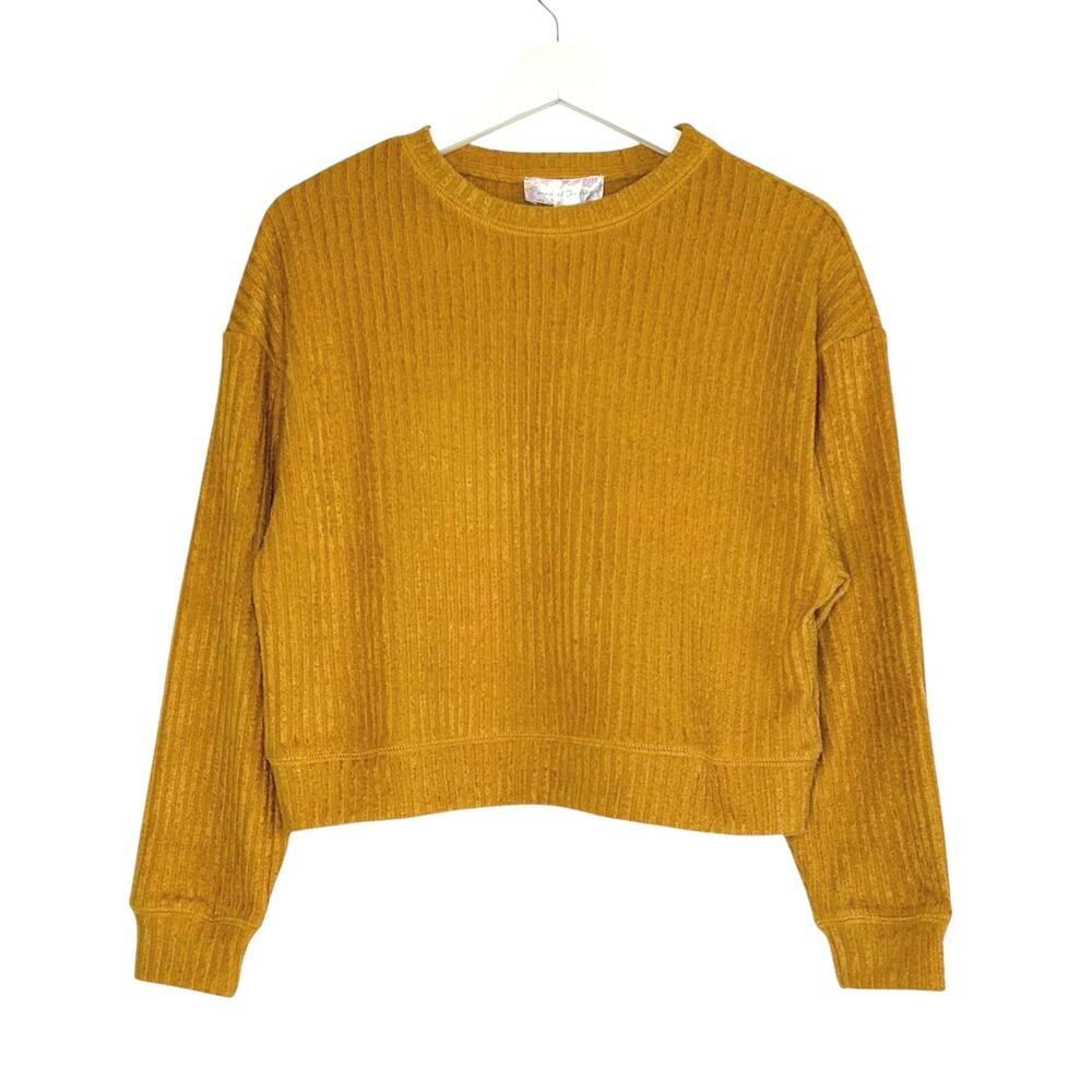 Band of the Free Russel Ribbed Velvet Sweater in Gold - Picture 4 of 9